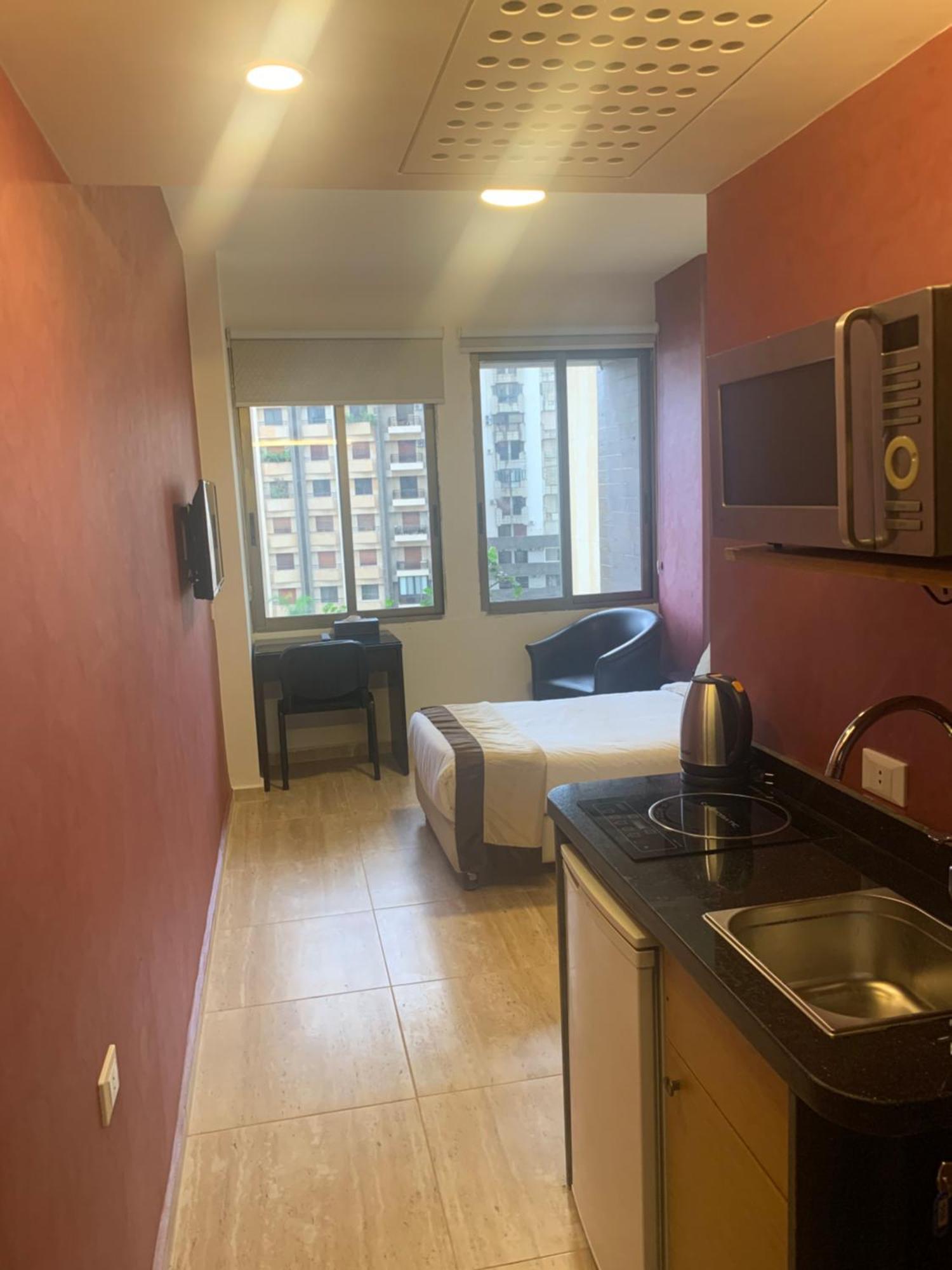 Bliss 3000 Furnished Studios Beiroet Buitenkant foto