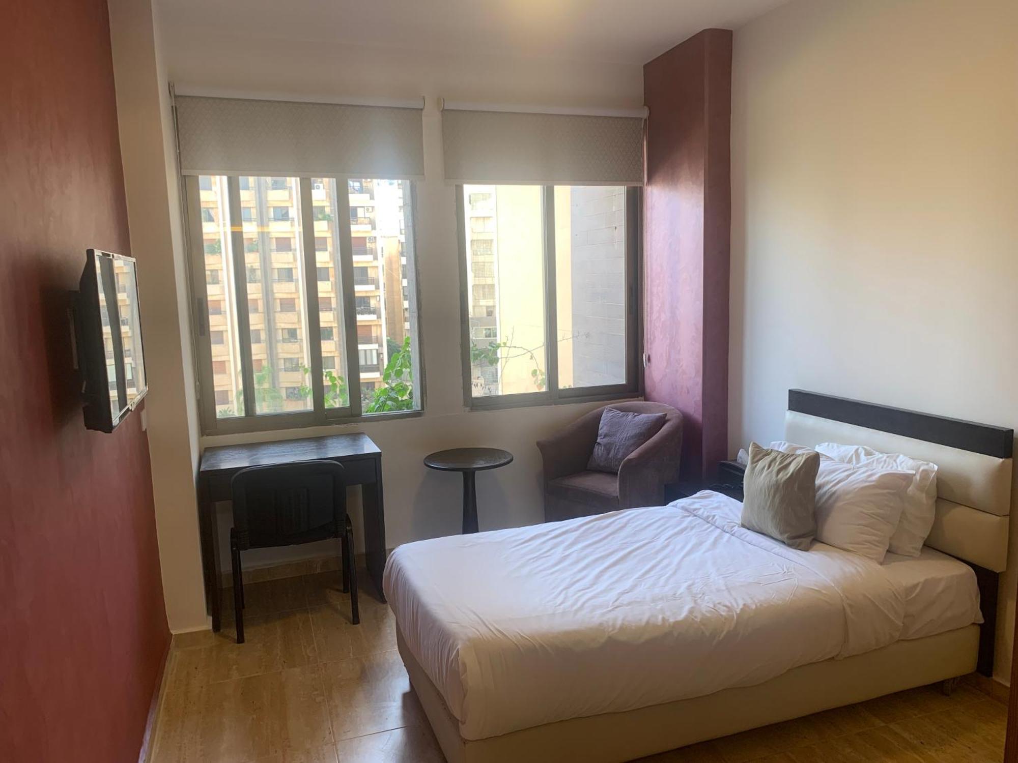 Bliss 3000 Furnished Studios Beiroet Buitenkant foto