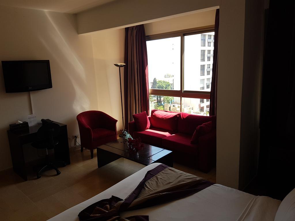Bliss 3000 Furnished Studios Beiroet Buitenkant foto