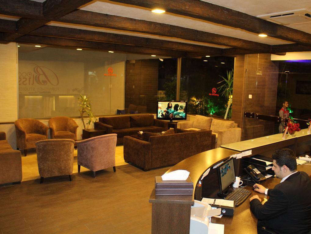 Bliss 3000 Furnished Studios Beiroet Buitenkant foto
