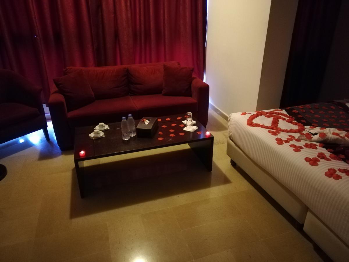 Bliss 3000 Furnished Studios Beiroet Buitenkant foto